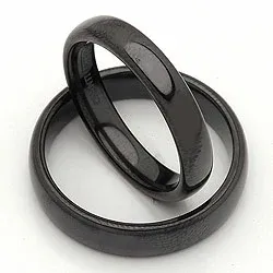 Vihkisormusta musta teräs