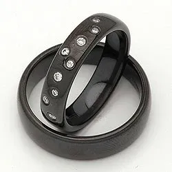 Vihkisormusta musta teräs 0,126 ct