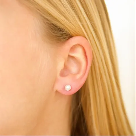 5 mm vedenkestävät helmi nappikorvakorut  kullattu teräs - OCEANA