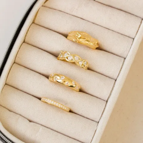 zirkoni sormus kullattua hopeaa