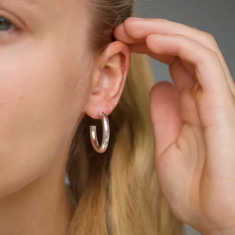 27 mm rengaskorvakorut  hopea