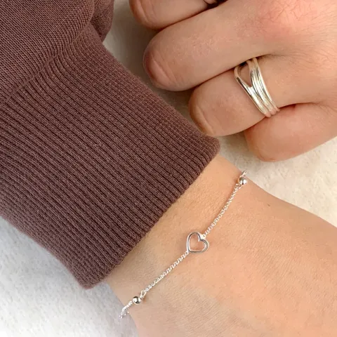 Elegantti sydän rannekoru hopeaa