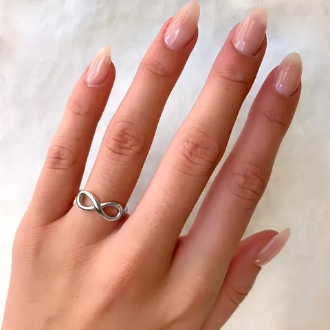 ääretön-merkki sormus hopeaa