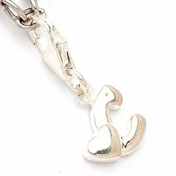 C-kirjain charm hopeaa