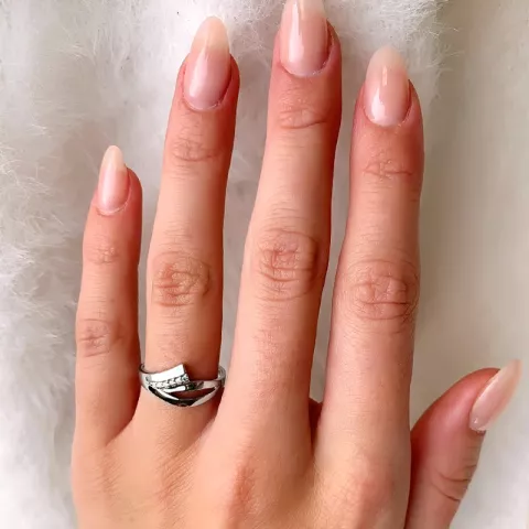 Yksinkertainen valkoinen zirkoni sormus hopeaa