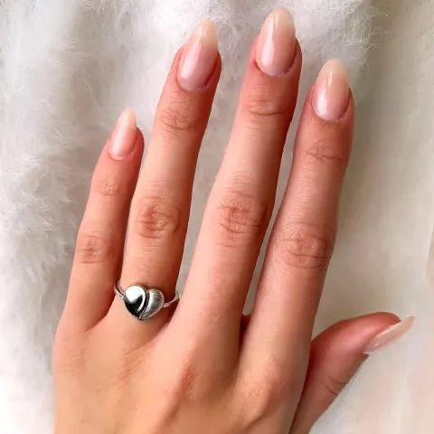 sydän sormus hopeaa