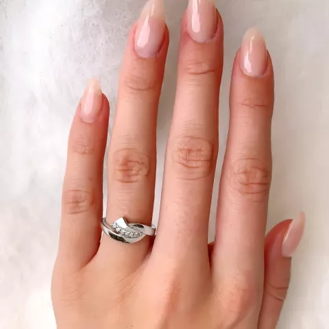 Tasapintainen valkoinen zirkoni sormus hopeaa
