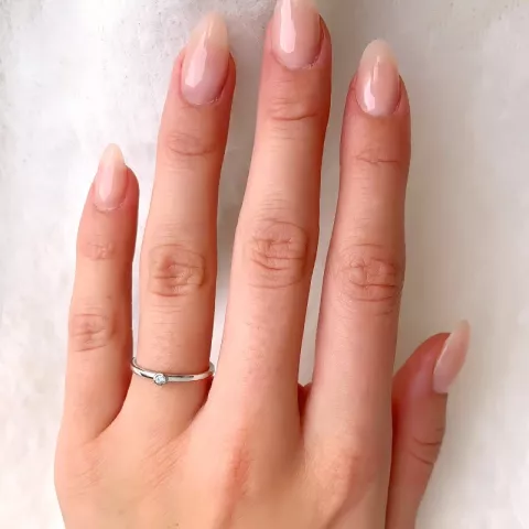 Elegantti zirkoni sormus hopeaa