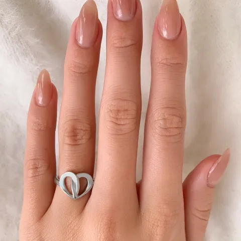 sydän sormus hopeaa