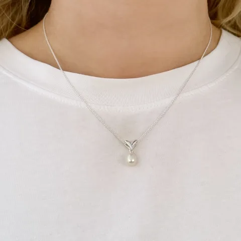 helmi riipus  hopeaa