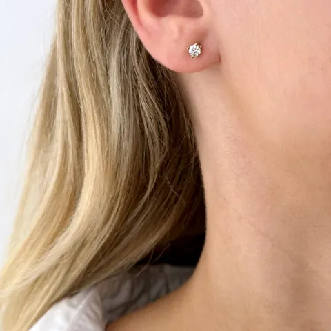 2 x 0,20 ct solitaire-nappikorvakorut 14 karaatin kultaa kanssa timantti