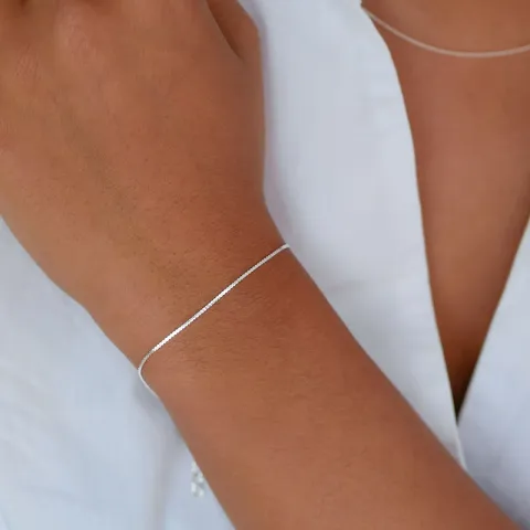 Enamel Naomi rannekoru hopea pinkki emalji