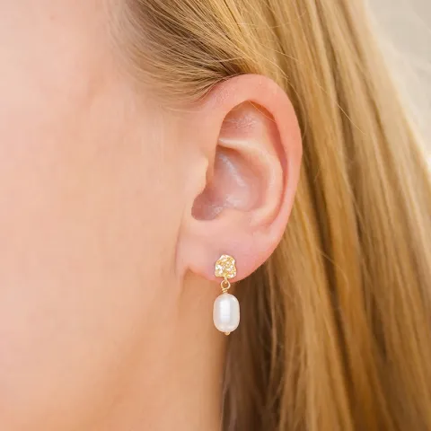 Enamel Poe Pearl helmi korvarenkaat  kullattua hopeaa