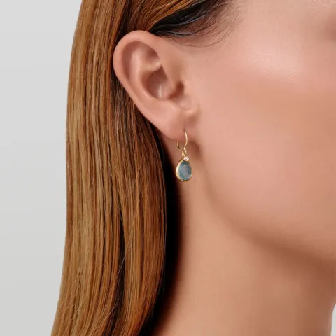 Julie Sandlau Leela korvarenkaat  kullattua hopeaa sininen kristalli valkoinen zirkoni