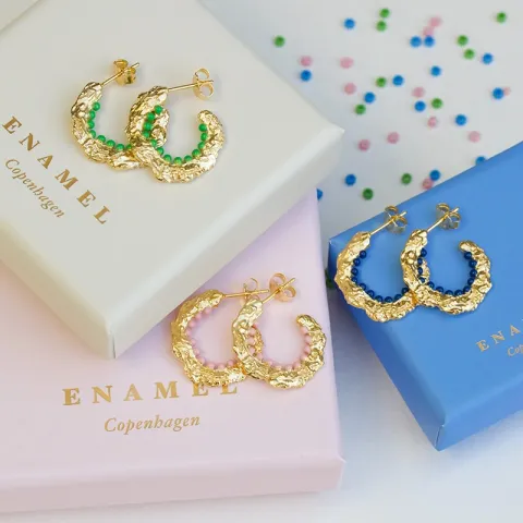 Enamel Enora rengaskorvakorut kullattua hopeaa sininen emalji