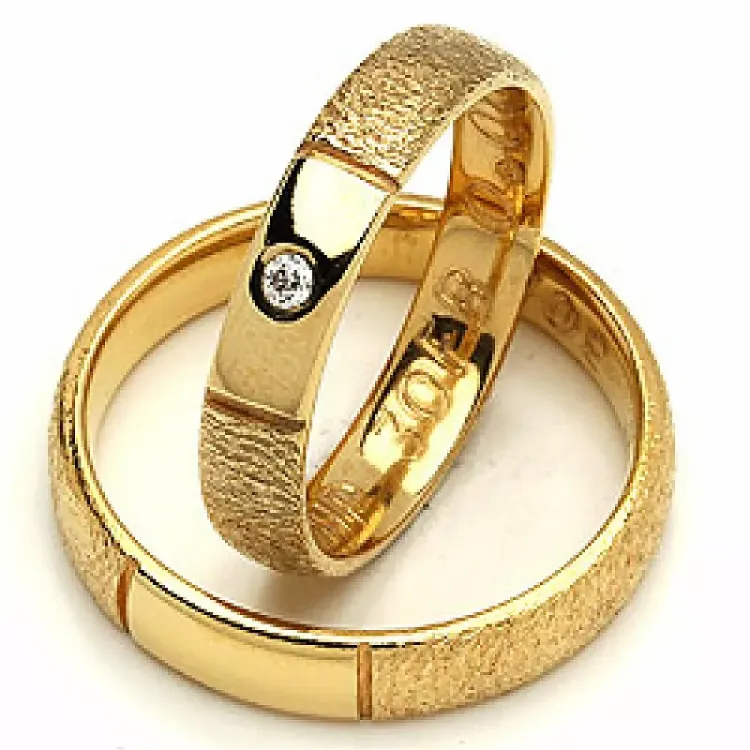 Vihkisormusta 14 karaatin kultaa 0,02 ct