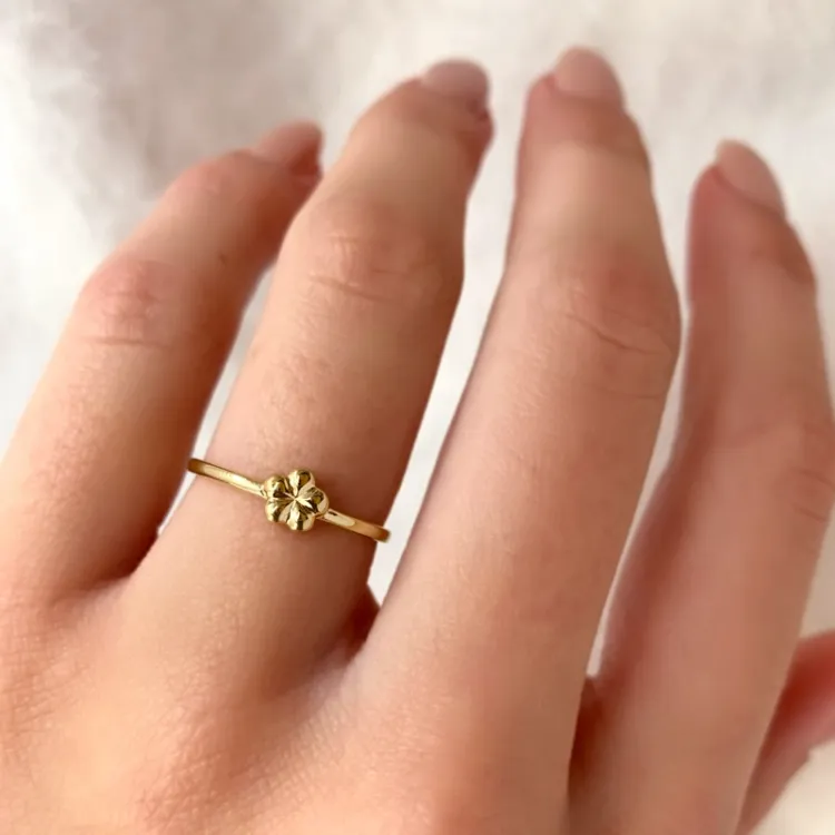 Simple Rings kukka sormus kullattua hopeaa
