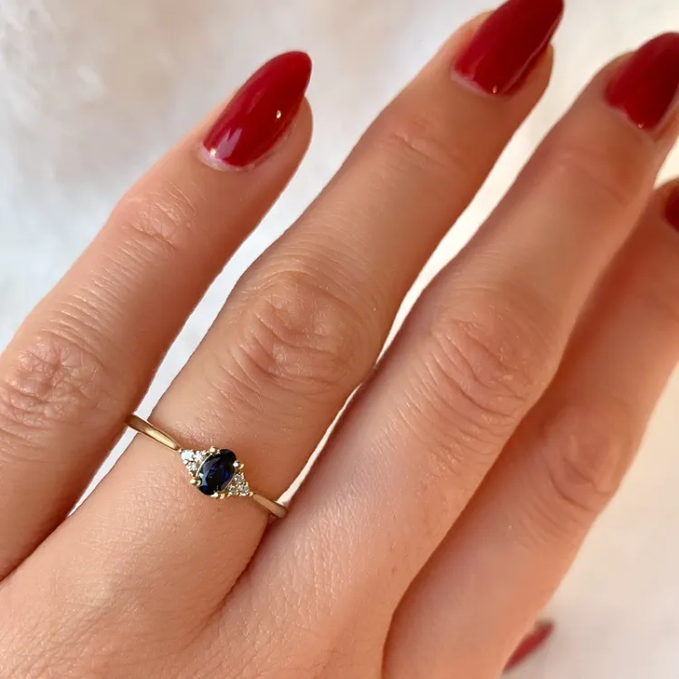 safiiri timanttisormus 14 karaatin kultaa 0,35 ct 0,03 ct