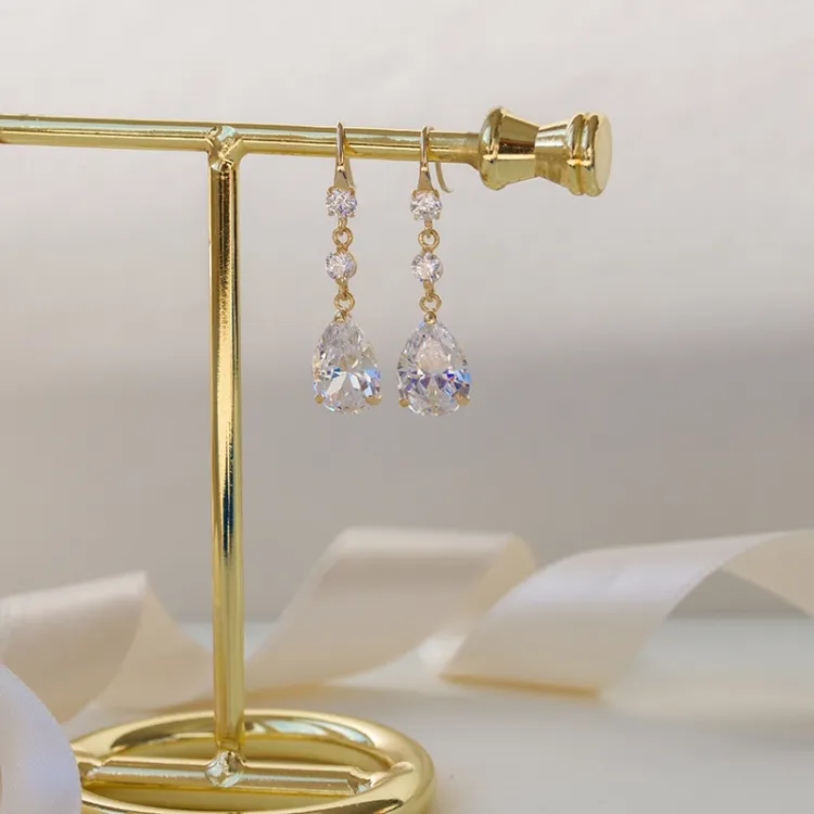 pisara korvarenkaat 9 karaatin kultaa kanssa zirkoni - Gold Collection