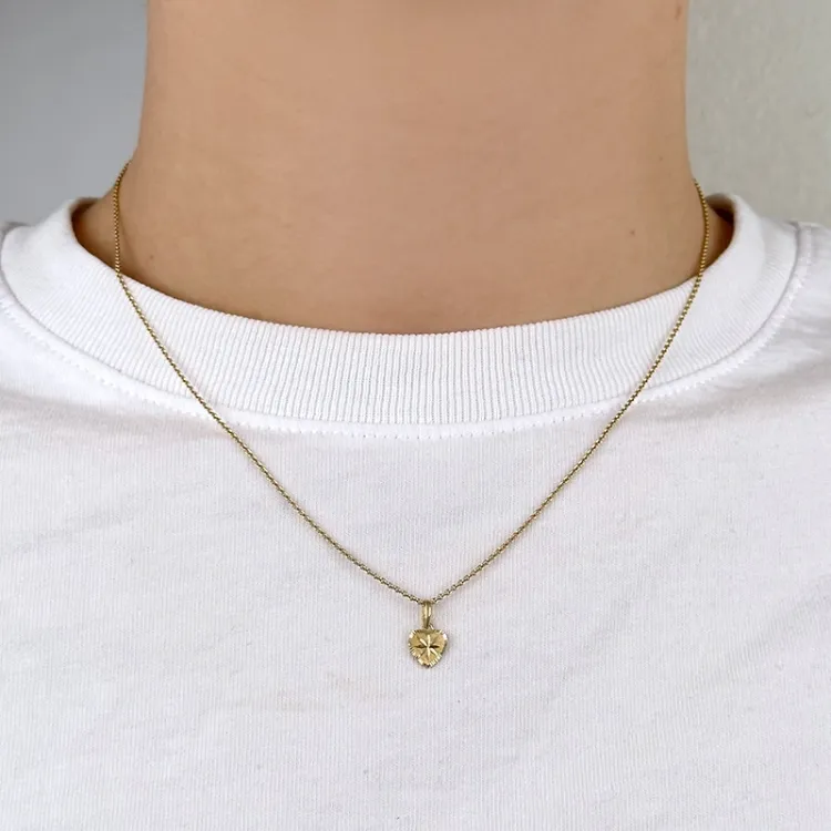 pieni sydän riipus 9 karaatin kultaa - Gold Collection
