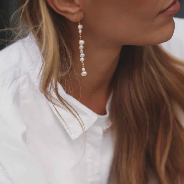 Hultquist Josephine pitkät korvarenkaat  kullattua hopeaa