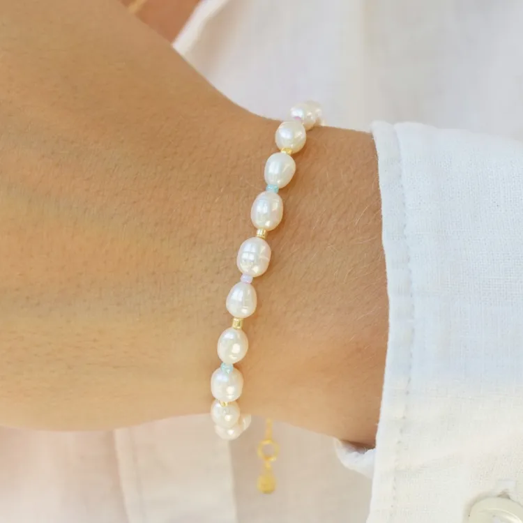 Hultquist Pastel pearl helmi rannekoru  kullattua hopeaa