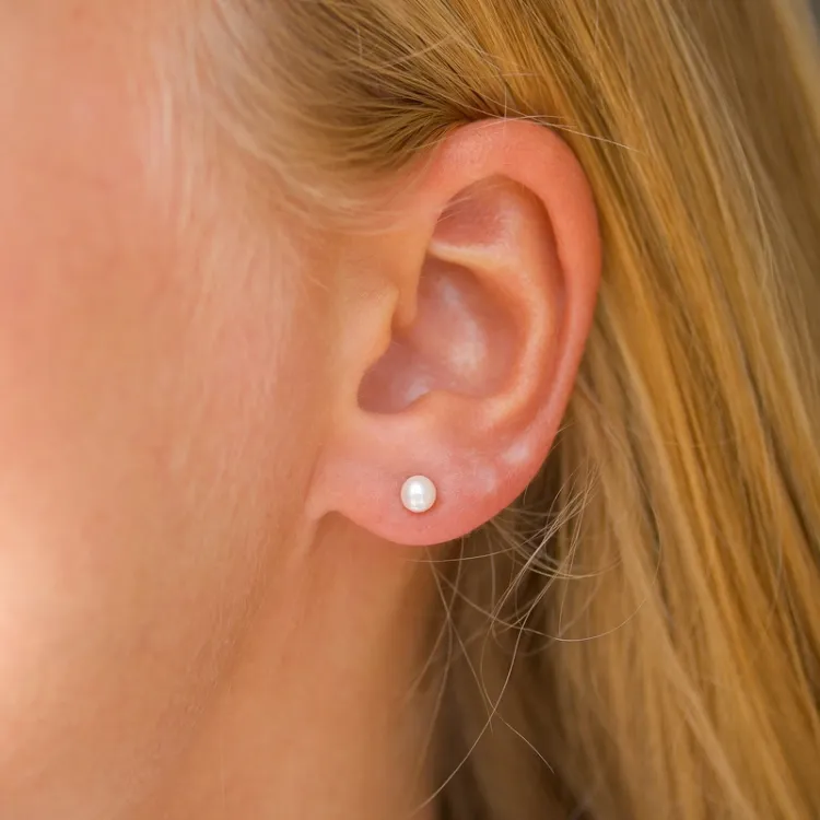 4 mm helmi nappikorvakorut 9 karaatin kultaa - Gold Collection