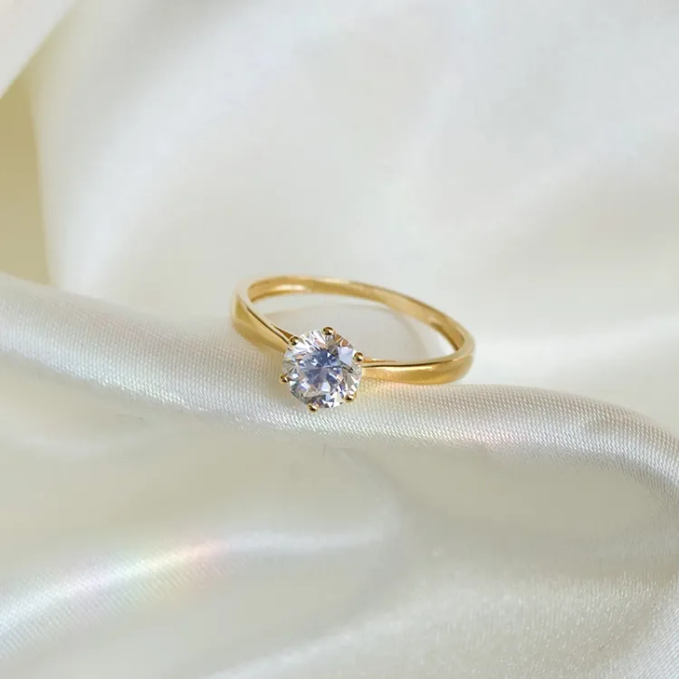 kultaa renkaat: solitaire-sormus 9 karaatin kultaa - Gold Collection