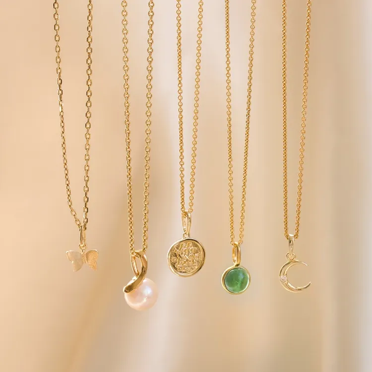 helmi riipus  9 karaatin kultaa - Gold Collection