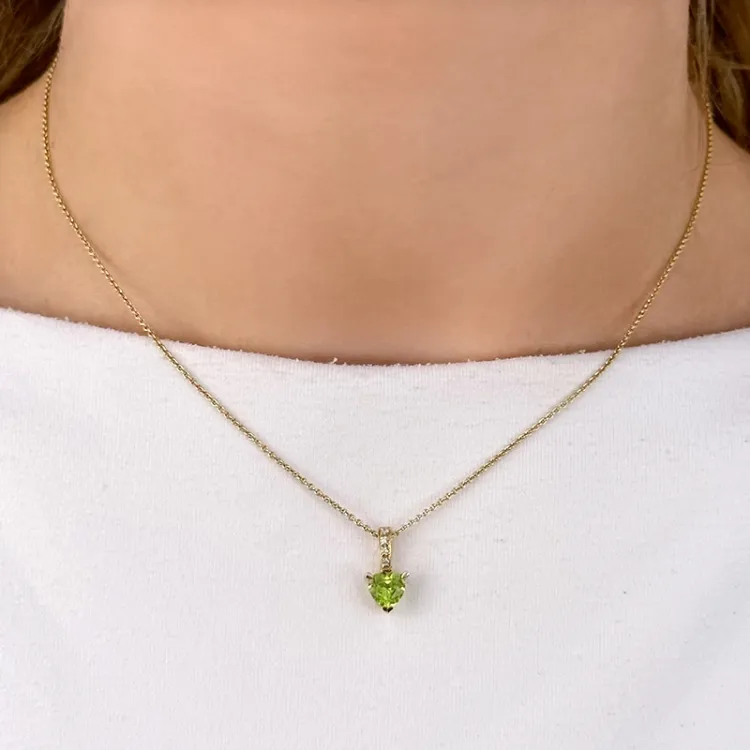 sydän peridootti riipus 14 karaatti kultaa 0,03 ct 0,84 ct