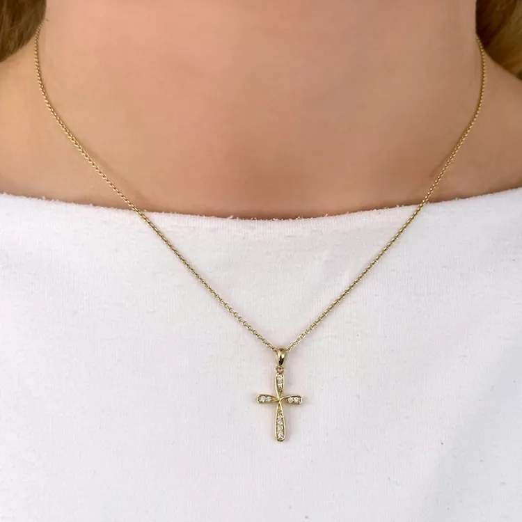 risti riipus 14 karaatti kultaa 0,08 ct