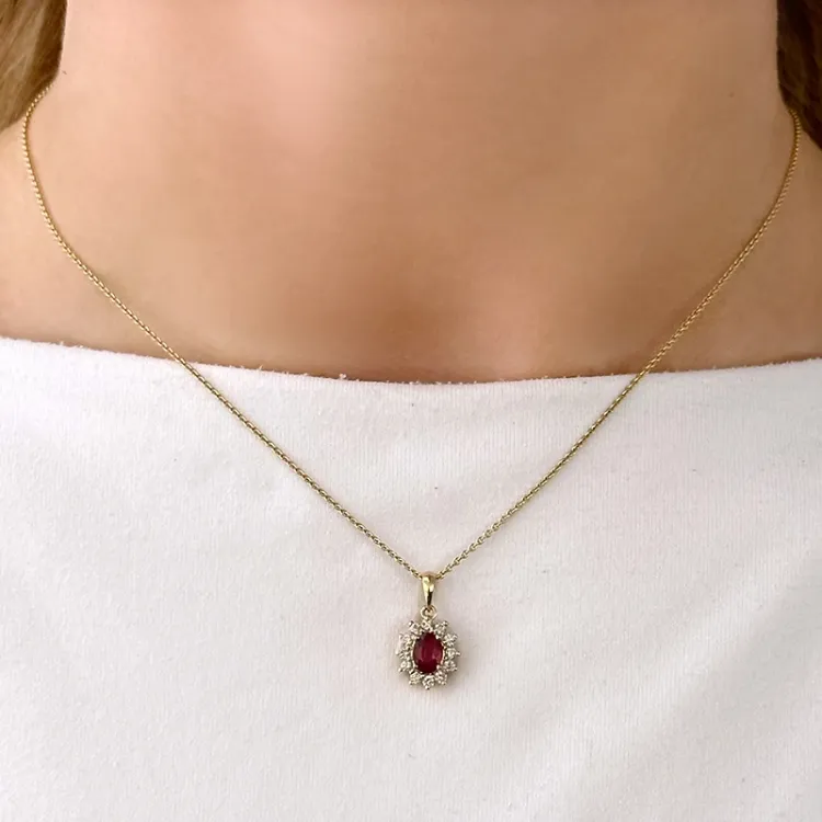rubiini ruusukeriipus 14 karaatti kultaa 0,26 ct 0,63 ct