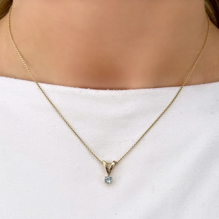 akvamariinia solitaire-riipus 14 karaatti kultaa 0,24 ct