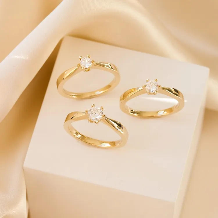5,4 mm zirkoni solitaire-sormus 9 karaatin kultaa