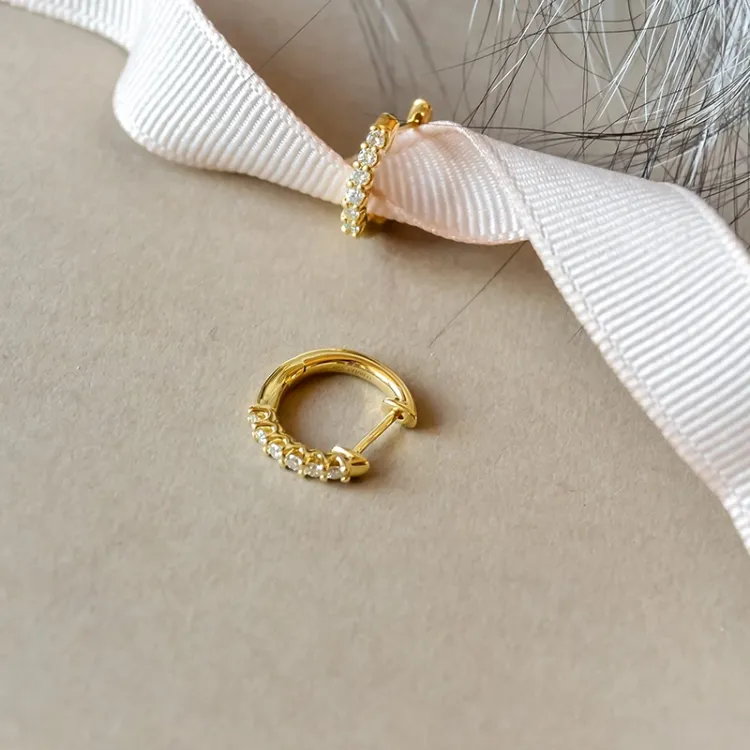 13 mm timantti rengas 14 karaatin kultaa kanssa timantti
