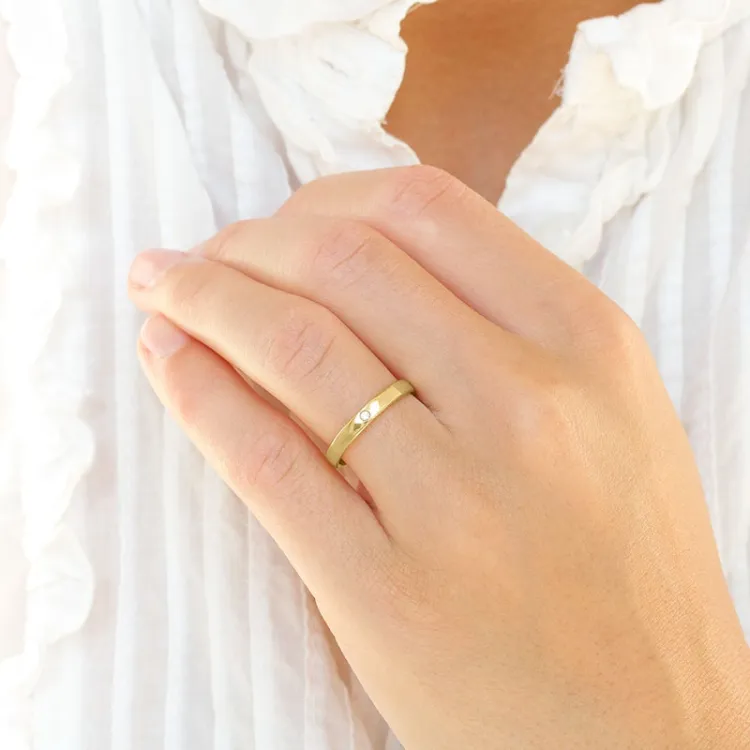 3 mm vihkisormusta 14 karaatin kultaa 0,02 ct - setit