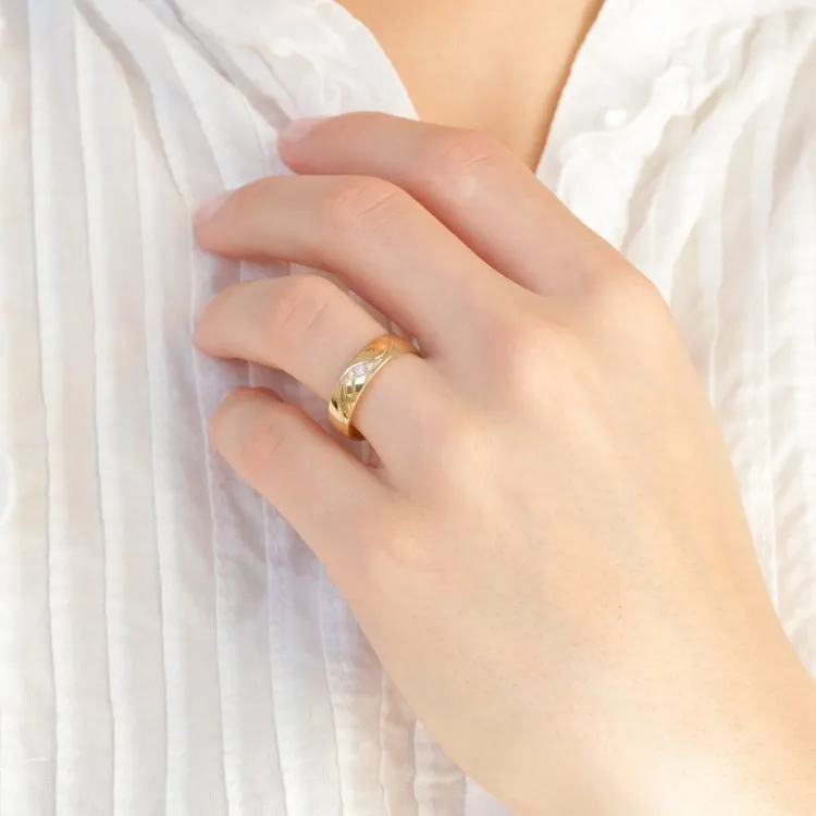 5 mm timantti vihkisormusta 9 karaatin kultaa 0,008 ct ja 0,02 ct - setit