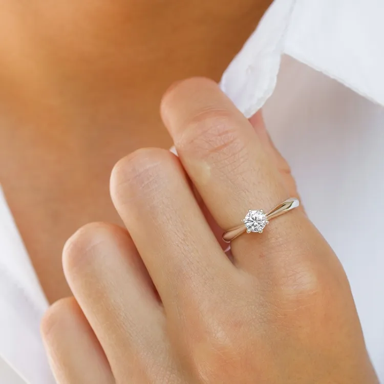 zirkoni solitaire-sormus hopea