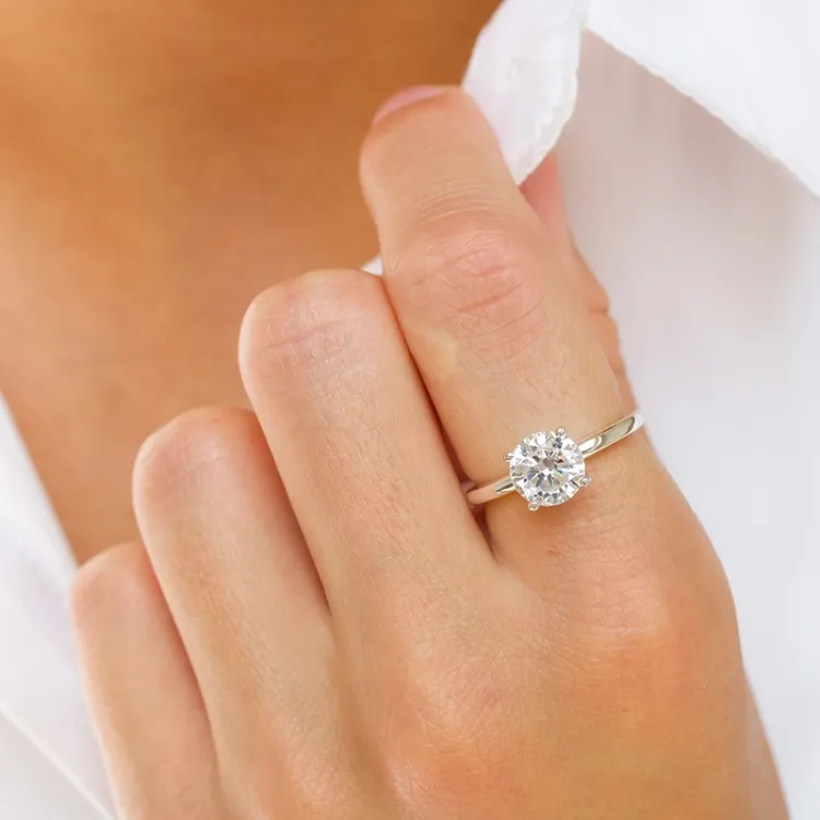 zirkoni solitaire-sormus hopea