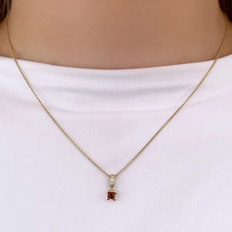 neliskulmainen granaatti timanttiriipus 9 karaatti kultaa 0,03 ct 0,16 ct