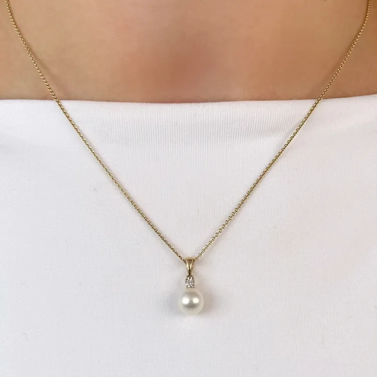 helmi timanttiriipus 9 karaatti kultaa 0,05 ct