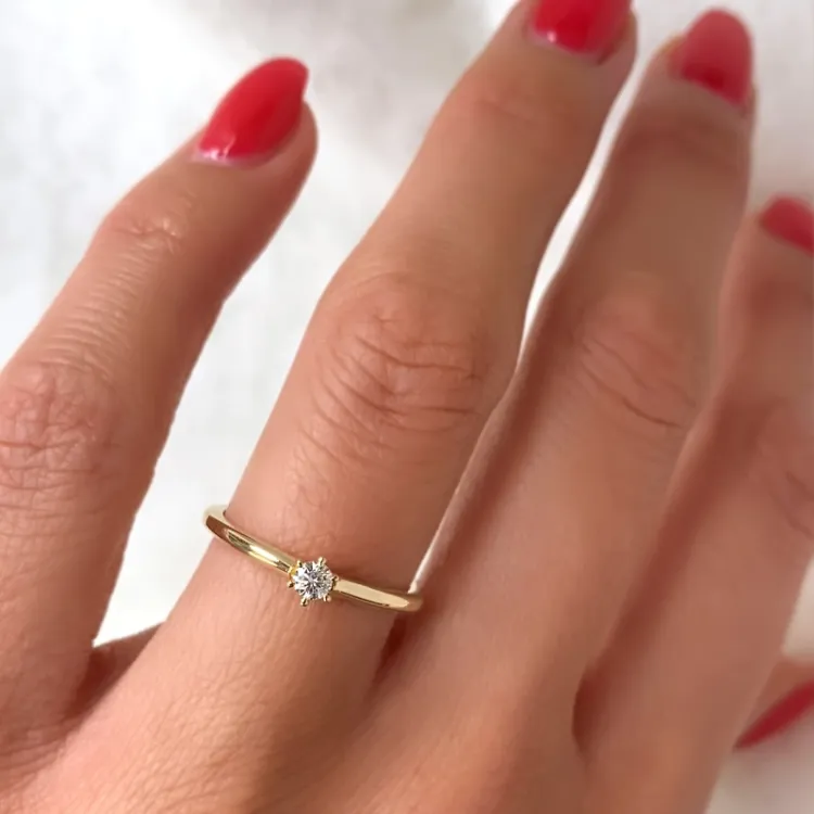 0,10 ct timantti solitaire-sormus 14 karaatin kultaa 0,10 ct
