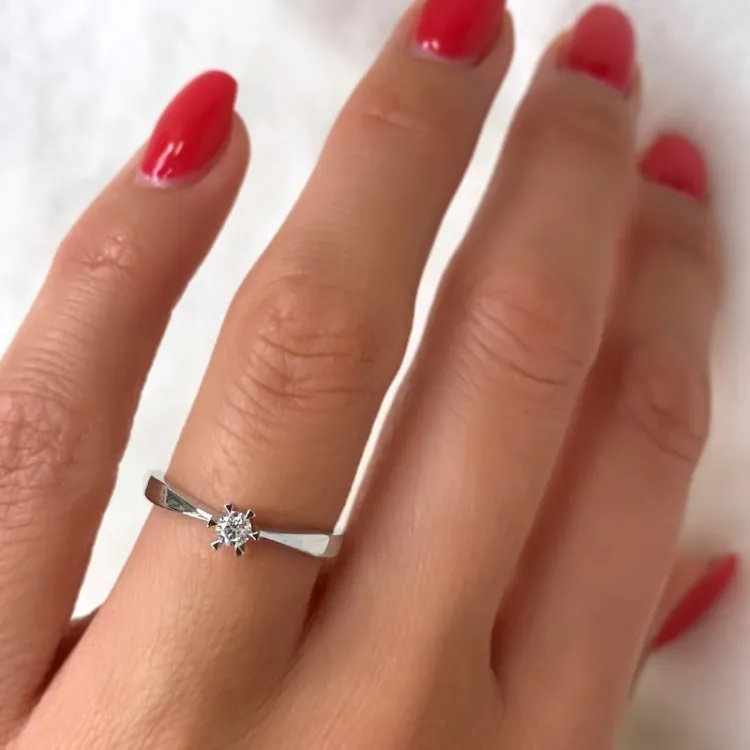 0,10 ct timantti solitaire-sormus 14 karaatin valkokultaa 0,11 ct