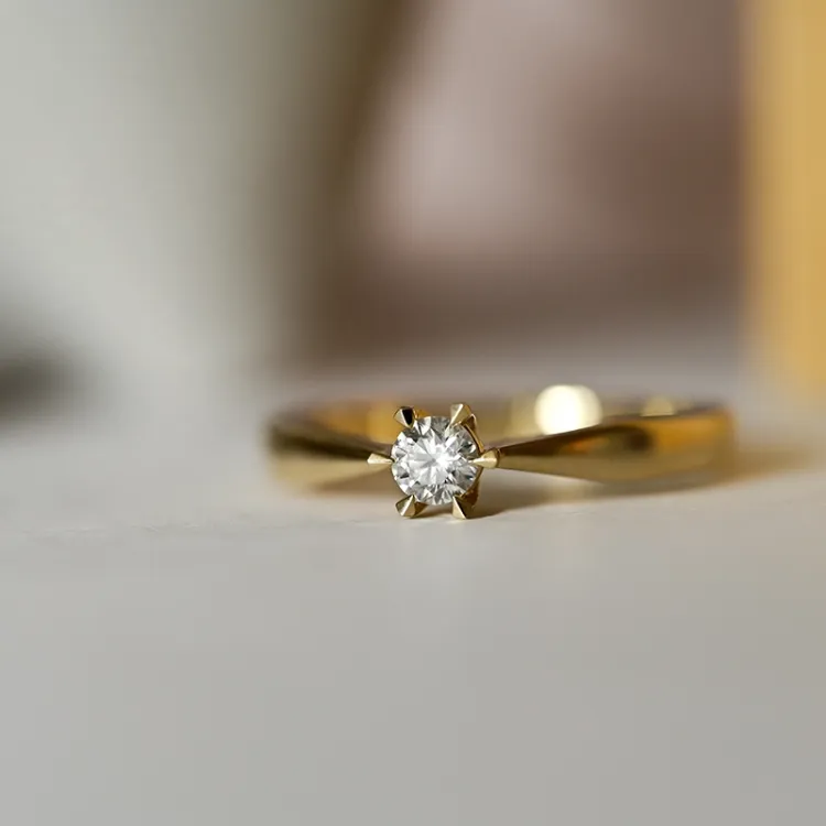 0,20 ct timantti solitaire-sormus 14 karaatin kultaa 0,20 ct