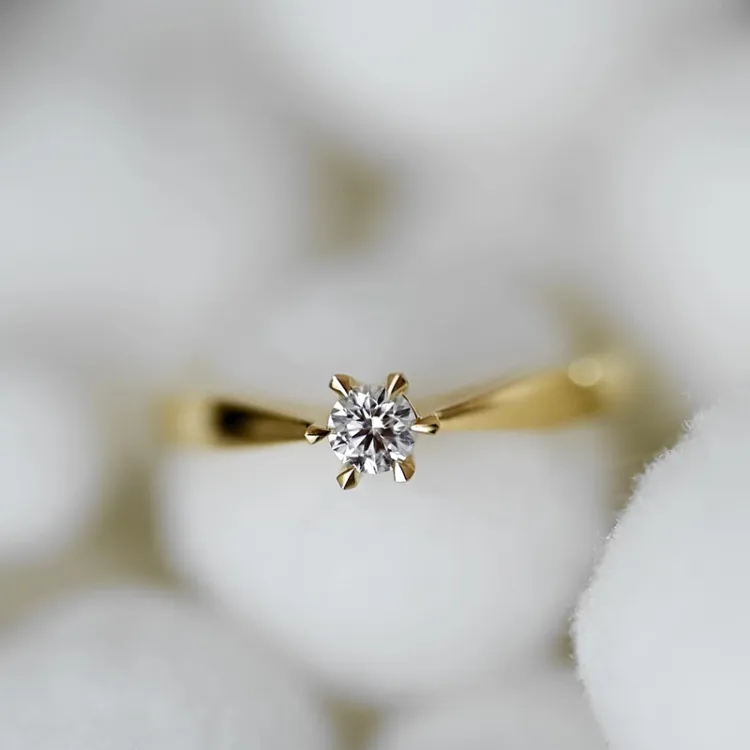 0,20 ct timantti solitaire-sormus 14 karaatin kultaa 0,20 ct