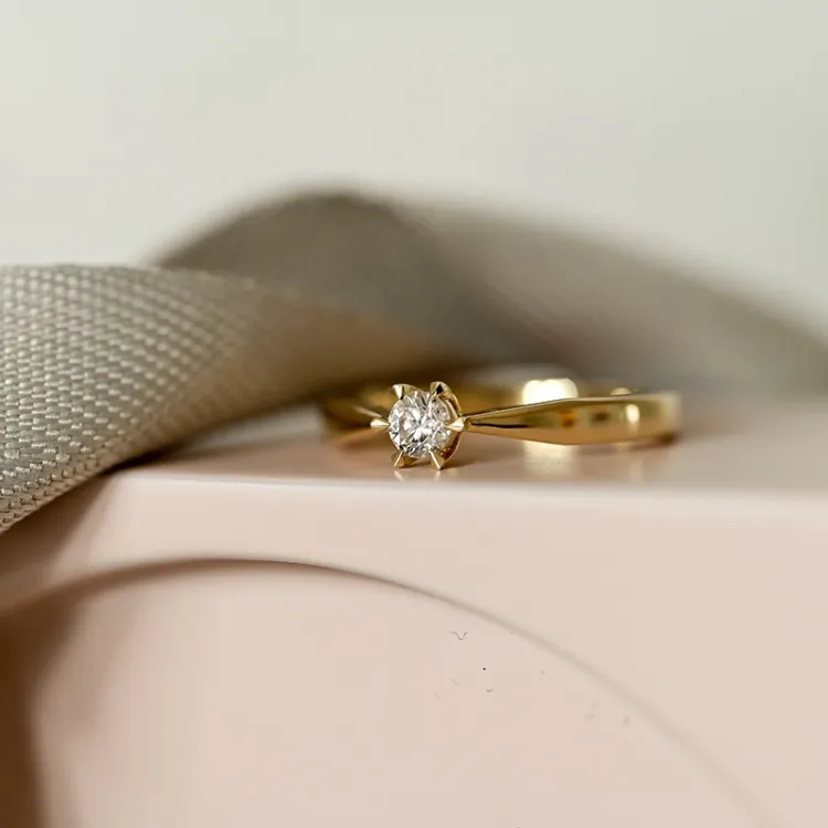 0,20 ct timantti solitaire-sormus 14 karaatin kultaa 0,20 ct