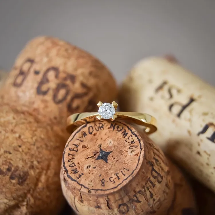 kampanja - timantti solitaire-sormus 14 karaatin kultaa 0,14 ct