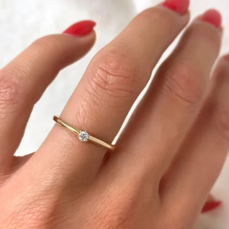 0,05 ct solitaire-sormus 14 karaatin kultaa 0,05 ct