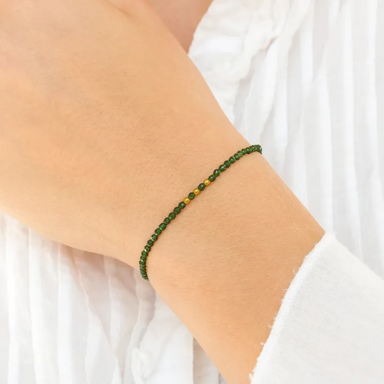 elegantti rannekoru  kivi ja 3 hematite - Loom Stones