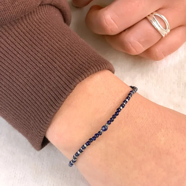 rannekoru  lapis ja hematite - Loom Stones